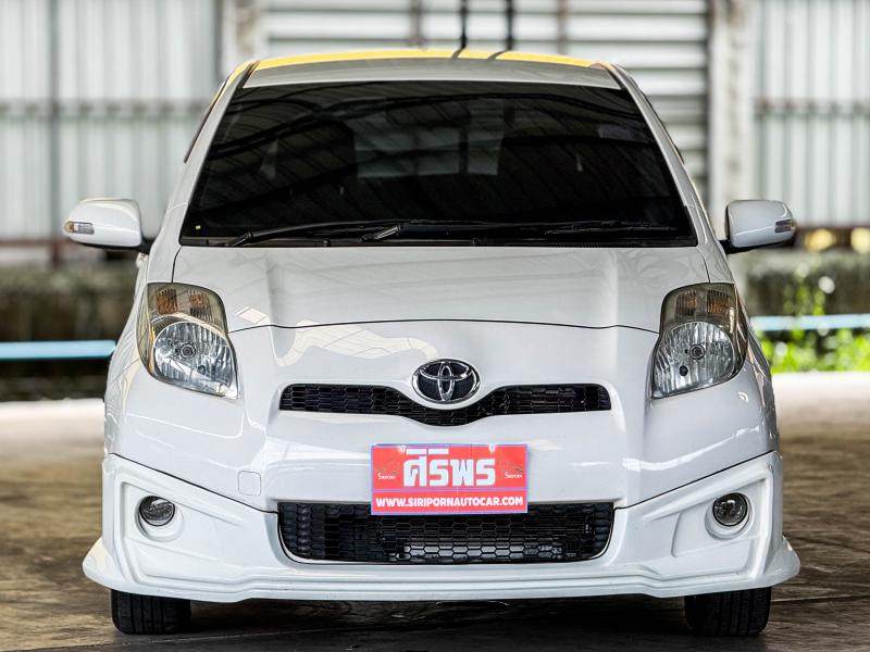 YARIS 1.5 E ,AT