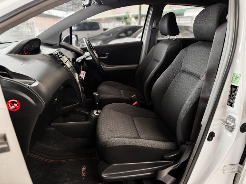 YARIS 1.5 E ,AT