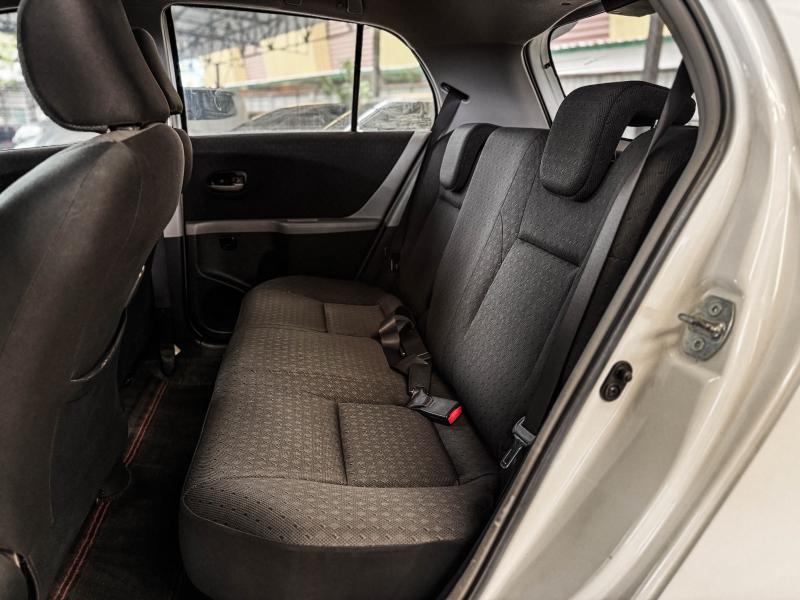 YARIS 1.5 E ,AT