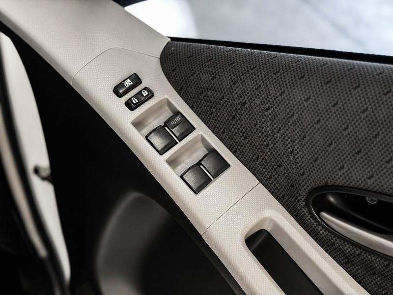 YARIS 1.5 E ,AT