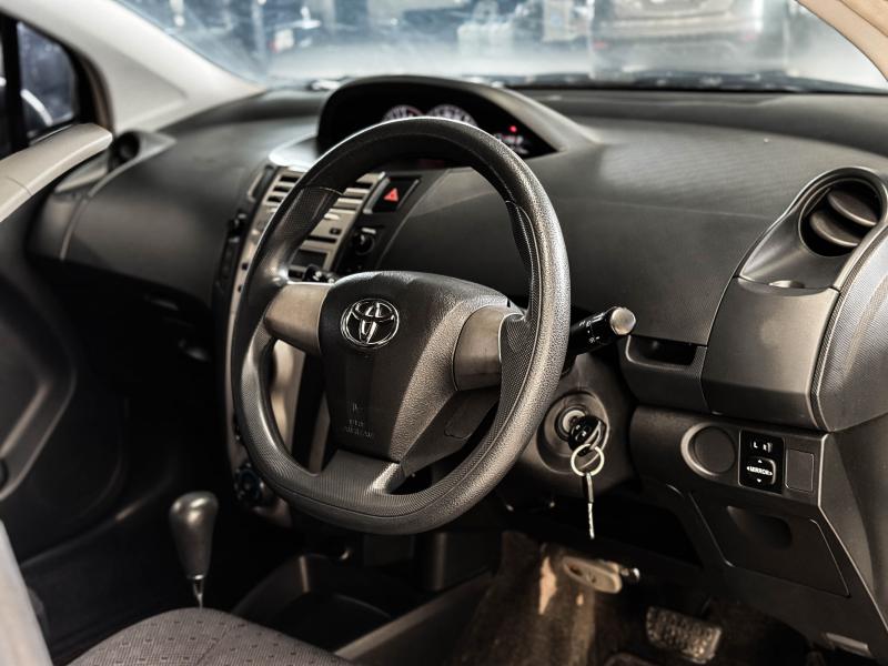 YARIS 1.5 E ,AT
