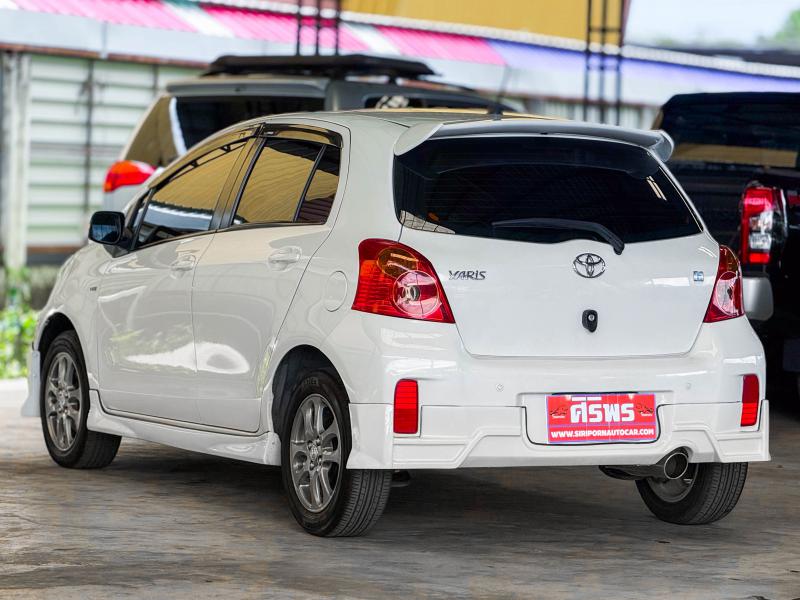 YARIS 1.5 E ,AT