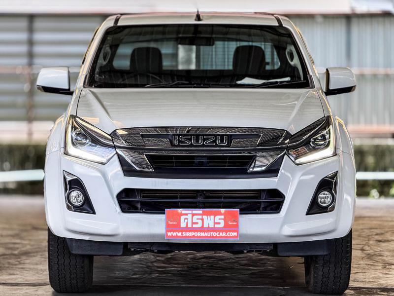 D-MAX CAB 1.9 L Ddi HILANDER , MT 