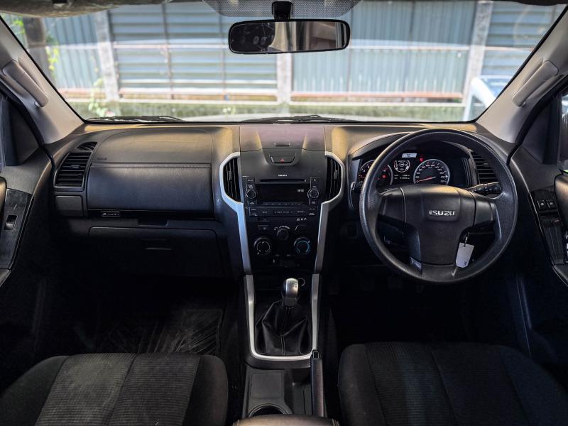 D-MAX CAB 1.9 L Ddi HILANDER , MT 