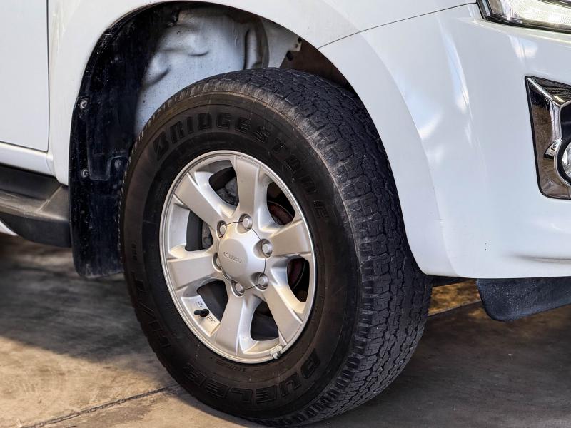 D-MAX CAB 1.9 L Ddi HILANDER , MT 