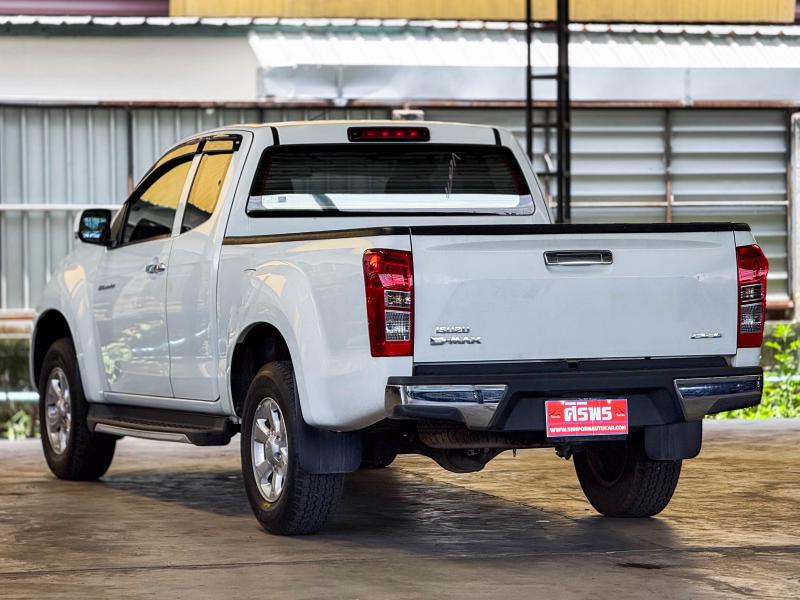 D-MAX CAB 1.9 L Ddi HILANDER , MT 