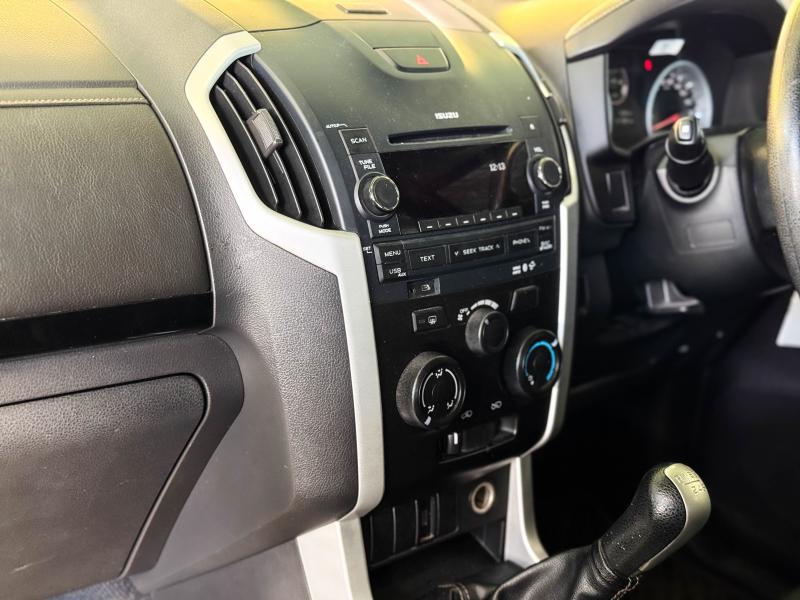 D-MAX CAB 1.9 L Ddi HILANDER , MT 