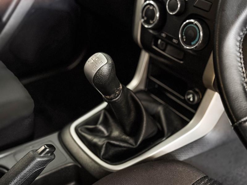 D-MAX 4DR 1.9 Z Ddi DA HI LANDER ,MT 