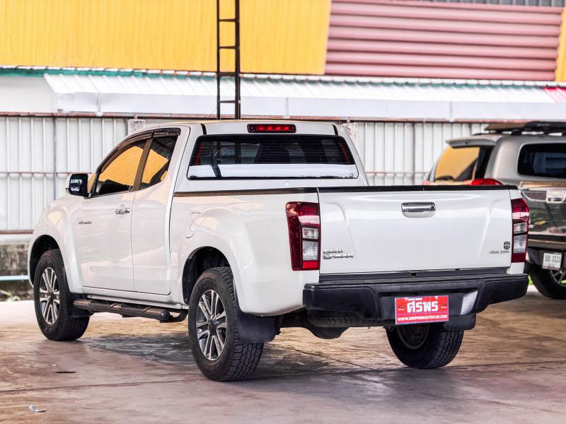D MAX CAB 2.5 Z DDI HILANDER
