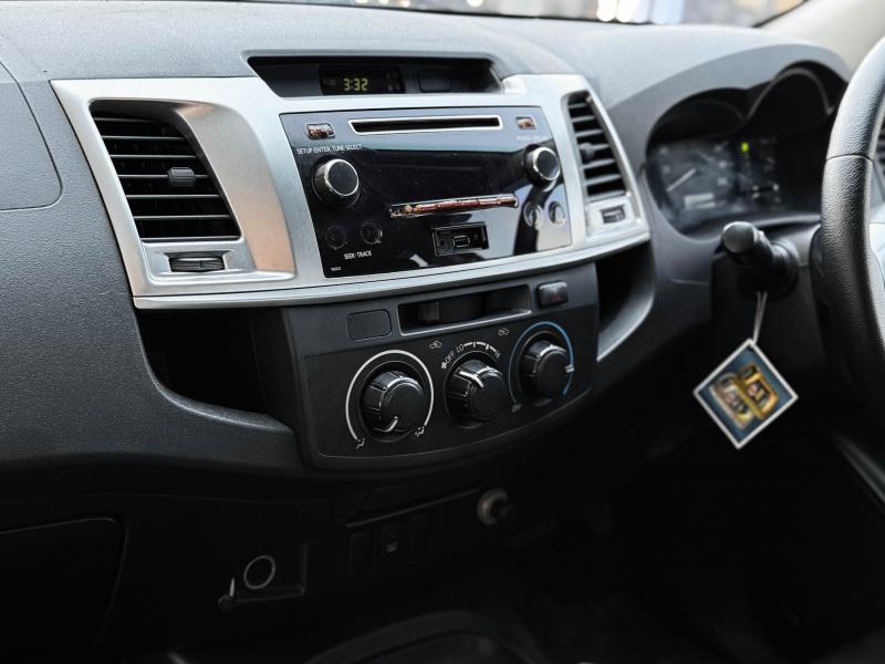 VIGO CHAMP 4DR 2.5 E PRERUNNER