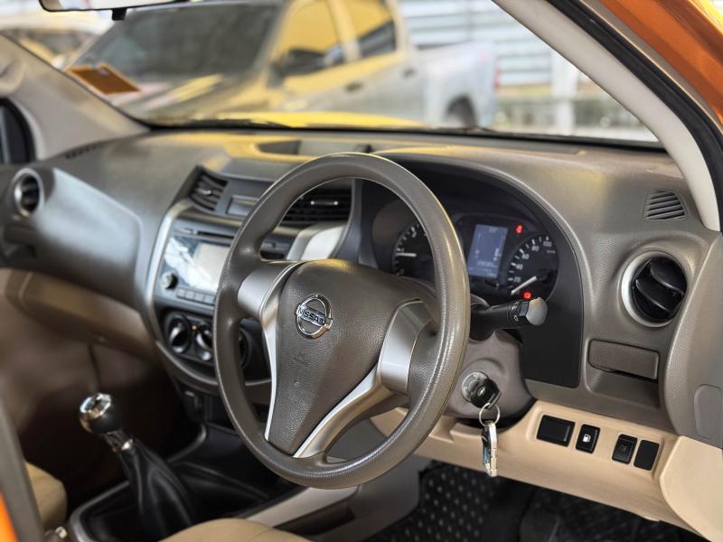 NAVARA NP300 KING CAB 2.5 E ,MT 