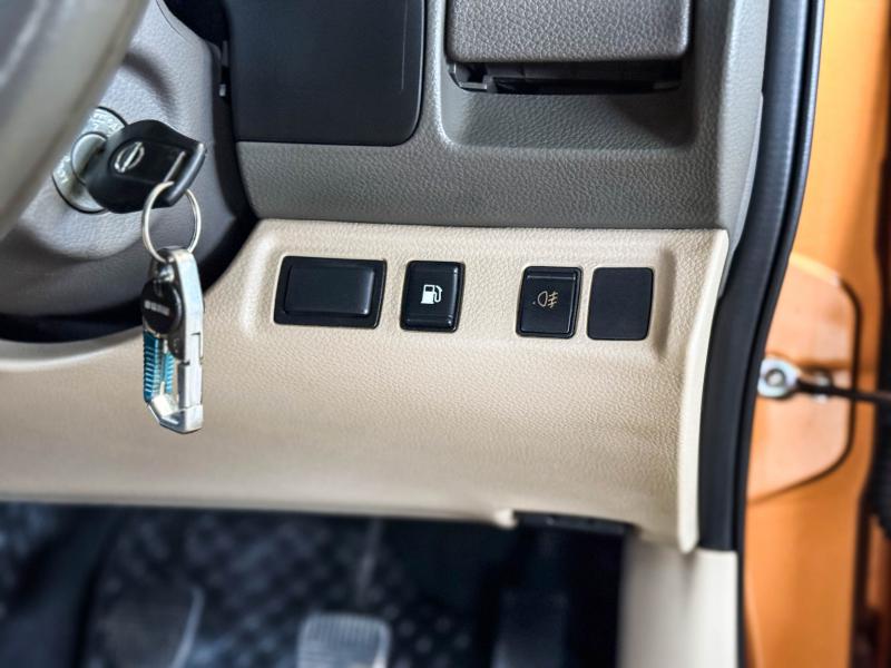 NAVARA NP300 KING CAB 2.5 E ,MT 