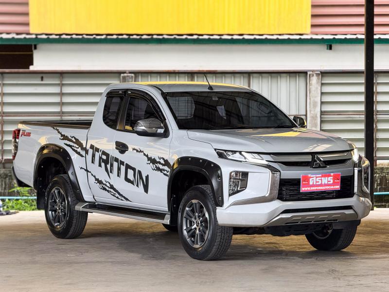 TRITON PLUS MEGA CAB 2.4 GLS MIVEC