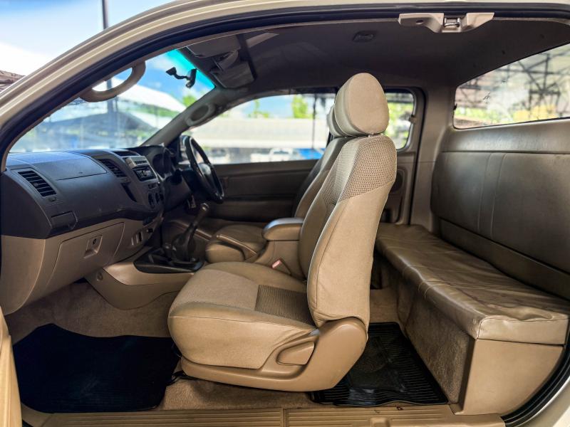 VIGO CAB 2.5 E 4X4 PRERUNNER ,MT 