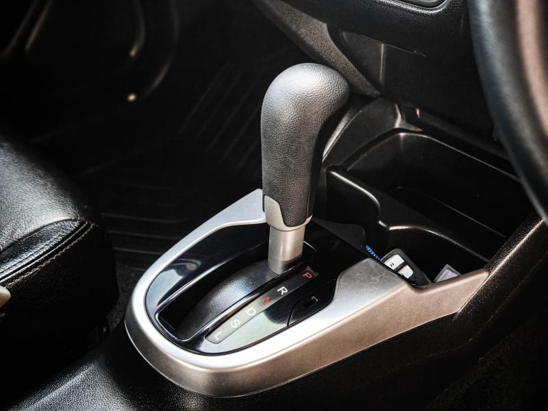 JAZZ 1.5 V i-VTEC