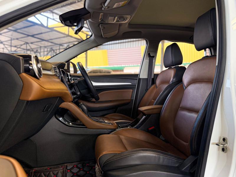 MG ZS 1.5 X SUNROOF i-SMART