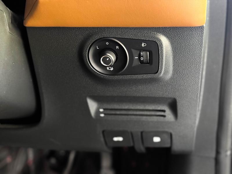 MG ZS 1.5 X SUNROOF i-SMART