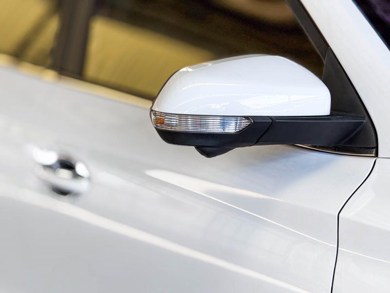 MG ZS 1.5 X SUNROOF i-SMART