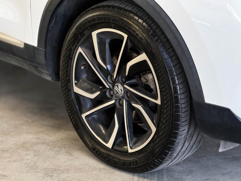 MG ZS 1.5 X SUNROOF i-SMART