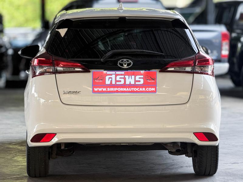 YARIS HATCHBACK 1.2 MID