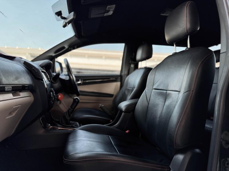 D-MAX STEALTH 4DR 1.9 Z Ddi HI-LANDER 