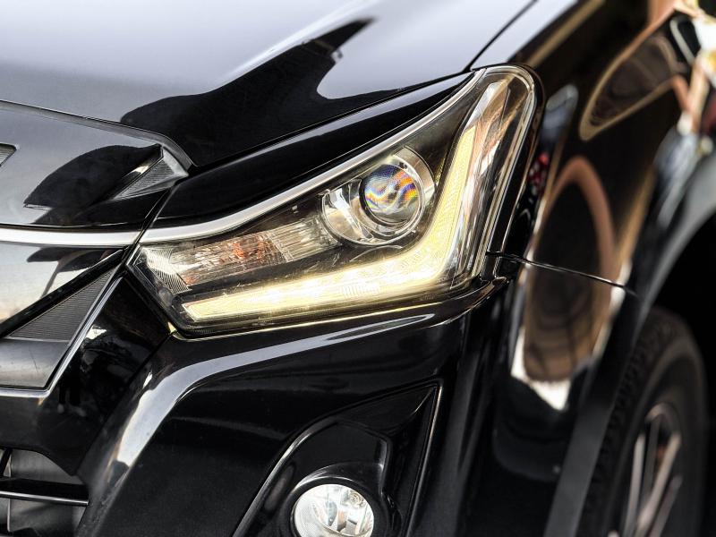 D-MAX STEALTH 4DR 1.9 Z Ddi HI-LANDER 
