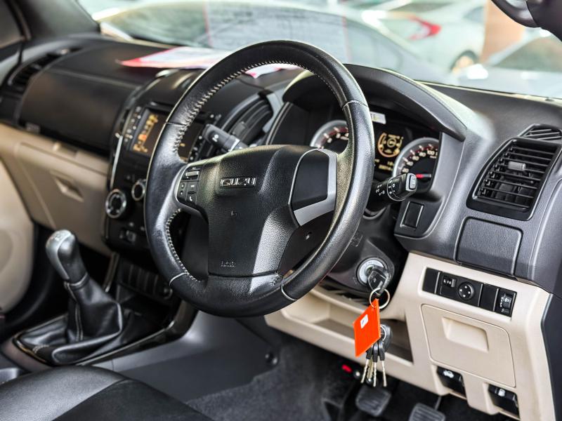 D-MAX STEALTH 4DR 1.9 Z Ddi HI-LANDER 