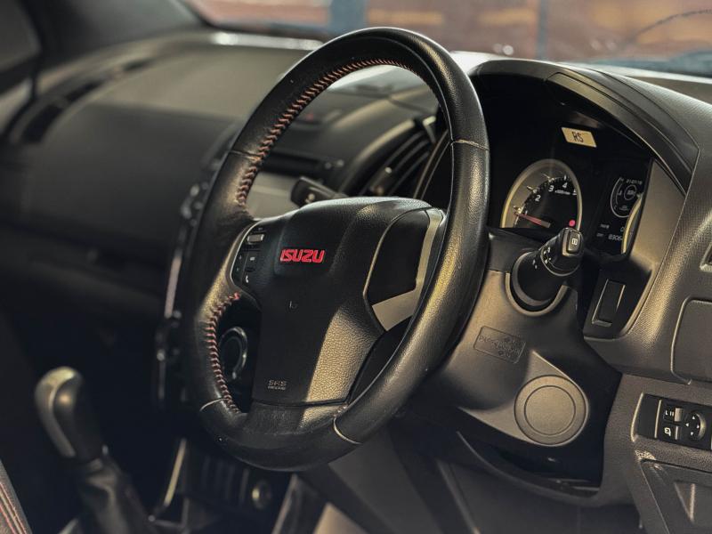 D-MAX X-SERIES CAB 1.9 Ddi iNSIGHT