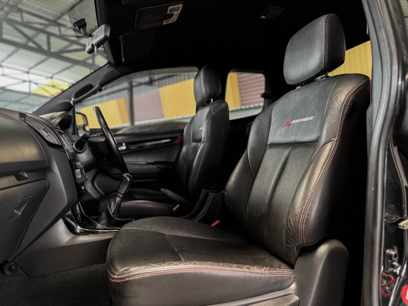 D-MAX X-SERIES CAB 1.9 Ddi iNSIGHT