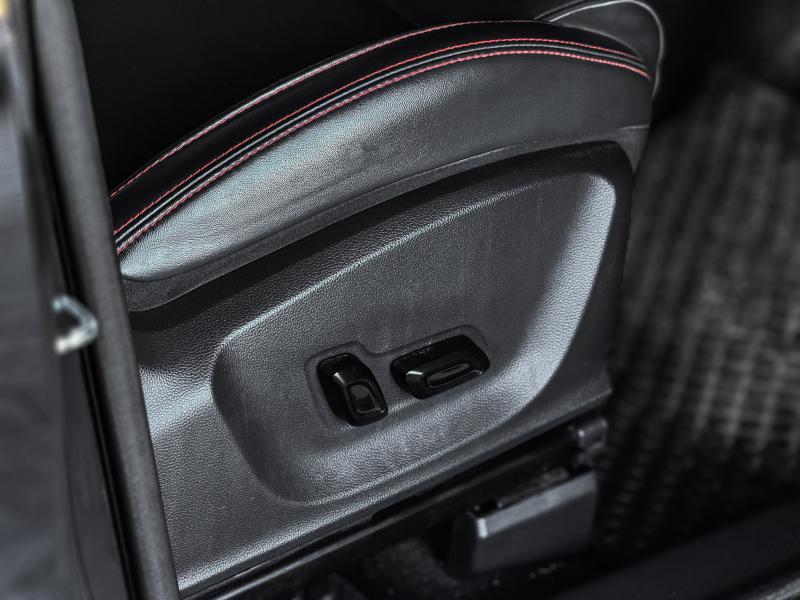 MG ZS 1.5 LIMITRD EDITION SUNROOF 