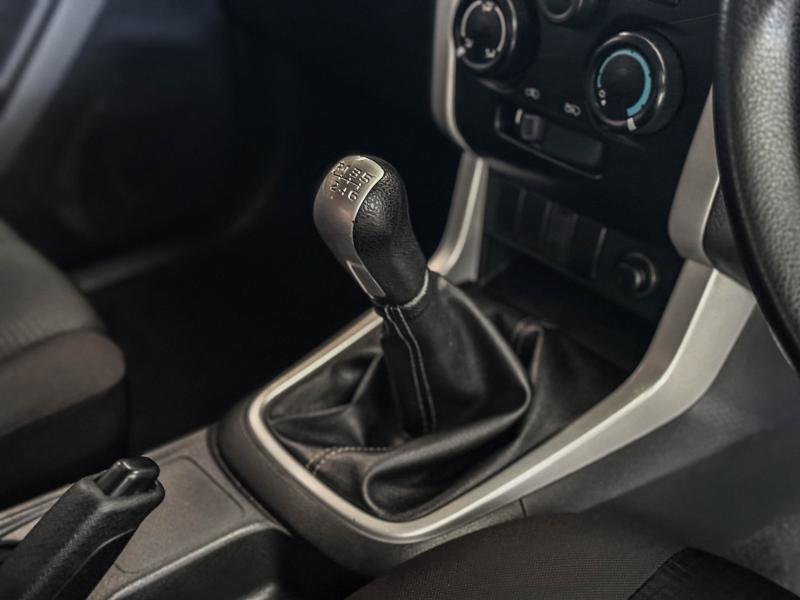 D-MAX 4DR 1.9 Z Ddi DA HI LANDER