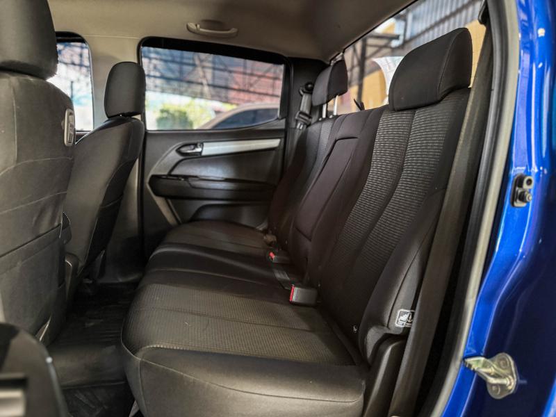 D-MAX 4DR 1.9 Z Ddi DA HI LANDER