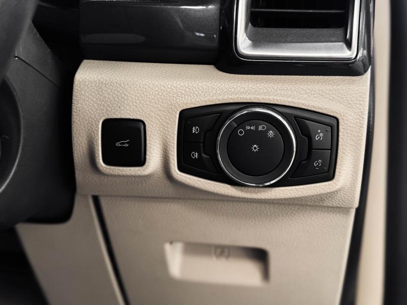 EVEREST 3.2 TITANIUM 4WD 