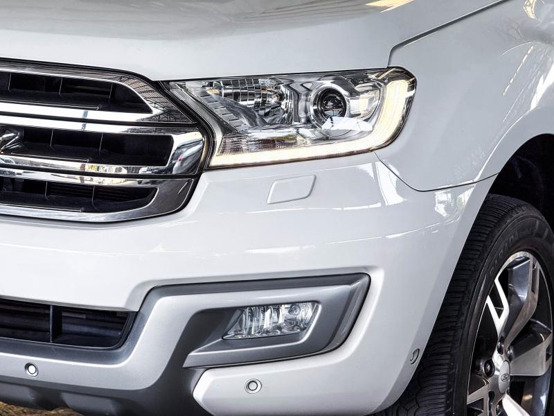 EVEREST 3.2 TITANIUM 4WD 