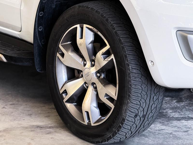 EVEREST 3.2 TITANIUM 4WD 