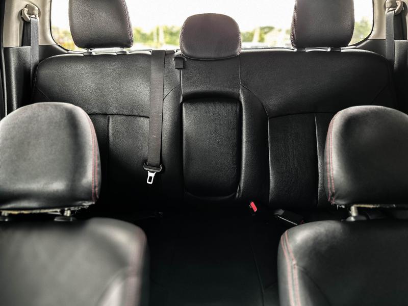 TRITON PLUS 4 DR 2.4 GLX