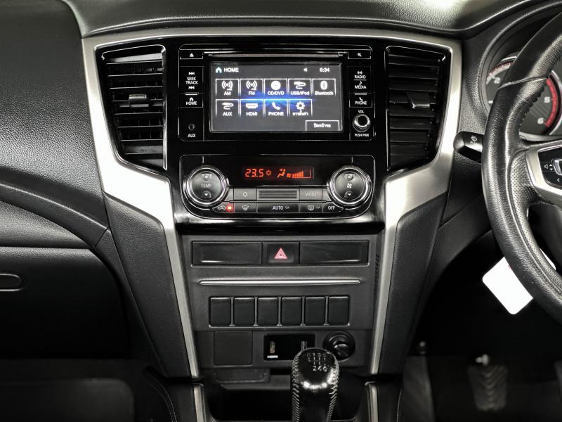 TRITON PLUS 4 DR 2.4 GLX