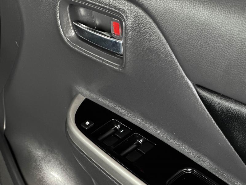 TRITON PLUS 4 DR 2.4 GLX