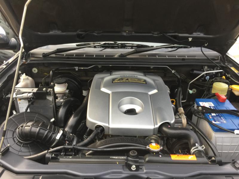 D-MAX SUPER TITANIUM CAB 2.5 HI-LANDER,M/T