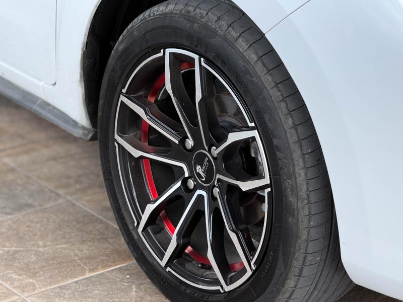 MIRAGE 1.2 GLX CVT