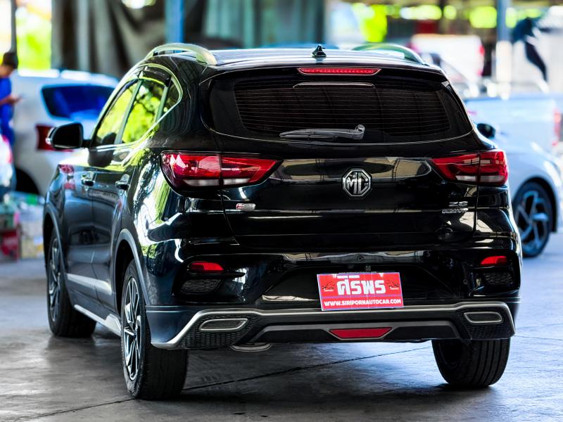 MG ZS 1.5 X SUNFOOF