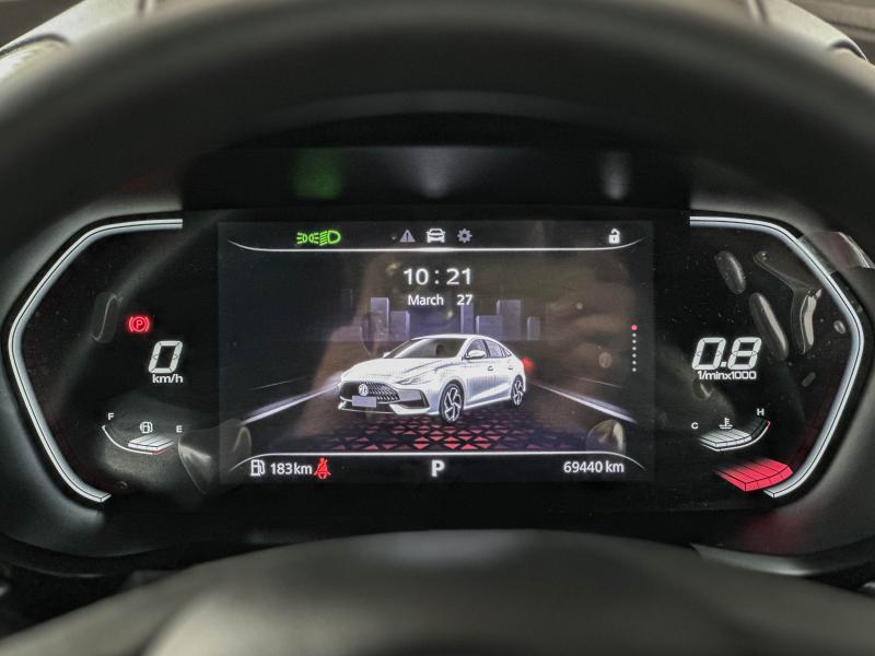 MG 5 1.5 X i-SMART SUNROOF