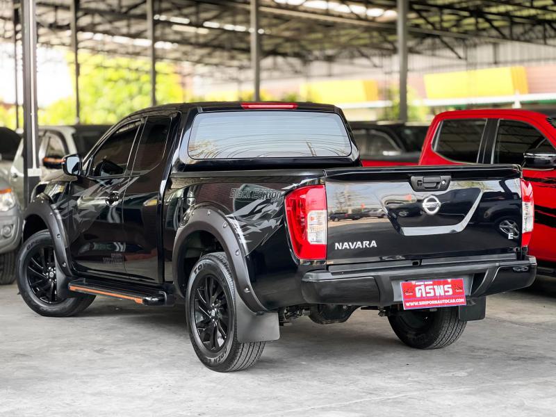 NAVARA NP-300 KING CAB 2.5 E BLACK EDITION 
