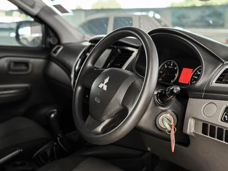 TRITON MEGA CAB 2.4 GLS PLUS