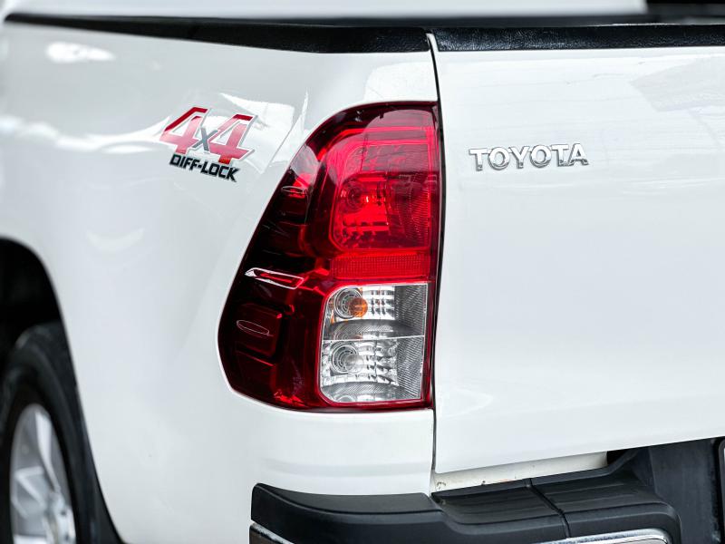 REVO 4DR 2.4E 4X4 DIFF-LOCK 