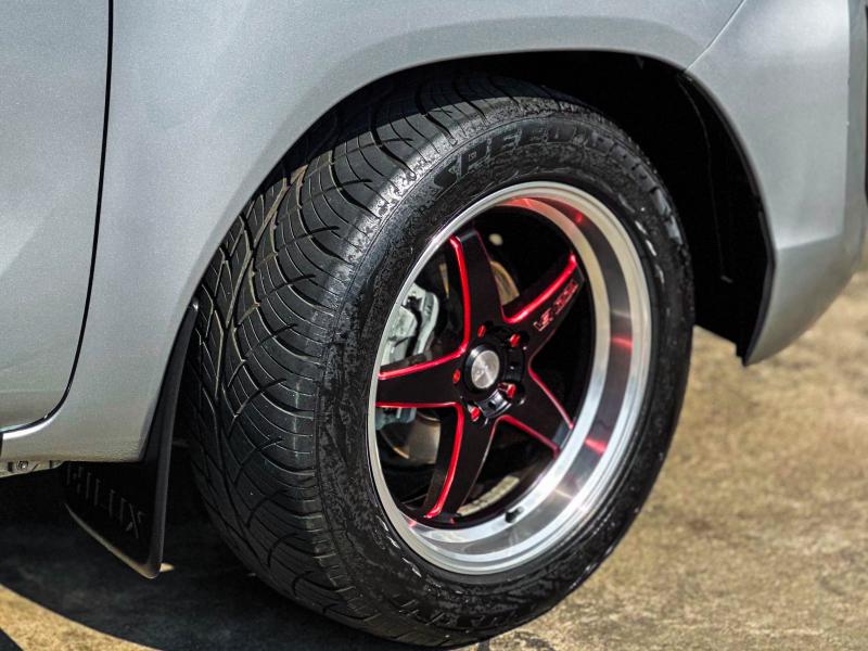 REVO CAB 2.4 ENTRY ZEDITION