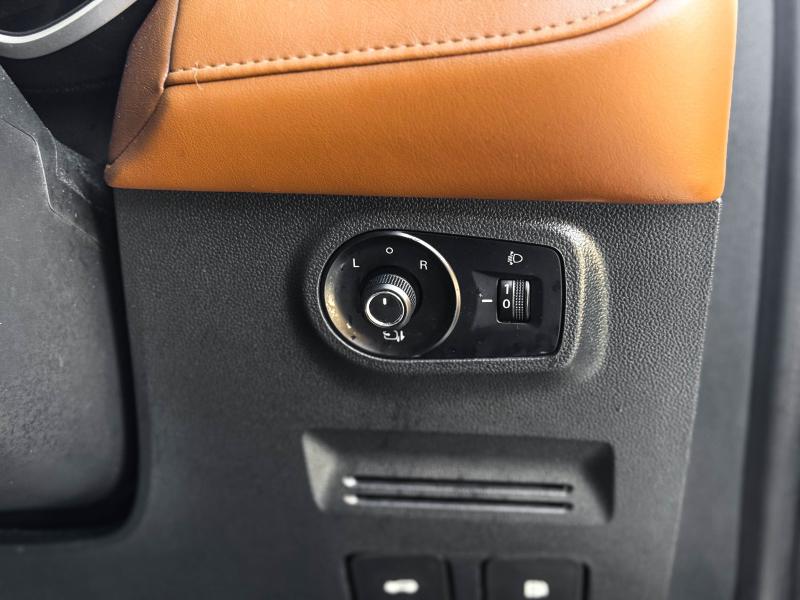 MG ZS 1.5 X SUNROOF i-SMART