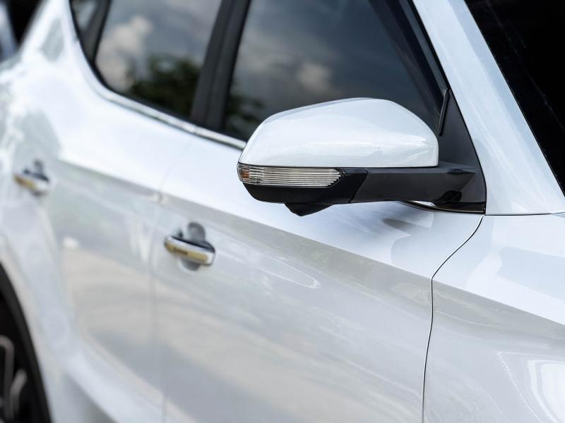 MG ZS 1.5 X SUNROOF i-SMART