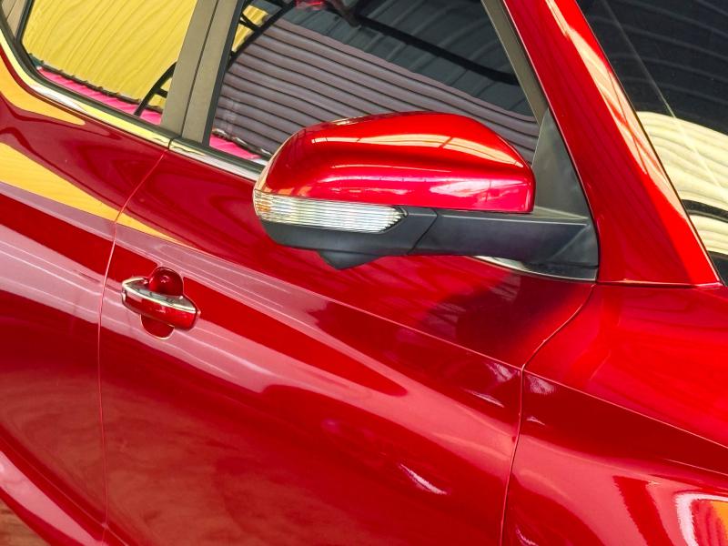 MG ZS 1.5 X SUNROOF i-SMART