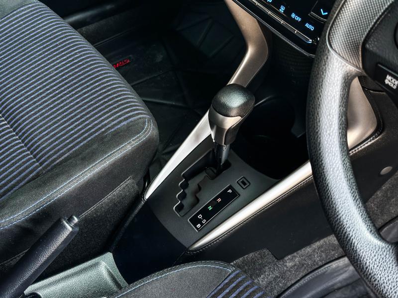 YARIS HATCHBACK 1.2 MID 